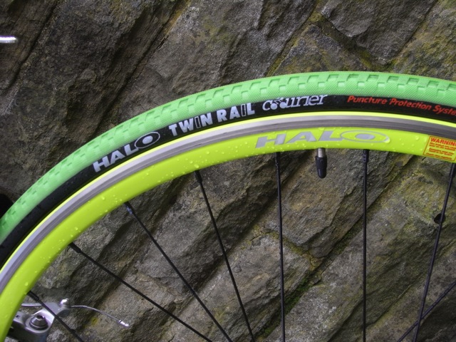 Halo Twin Rail Courier Tyre