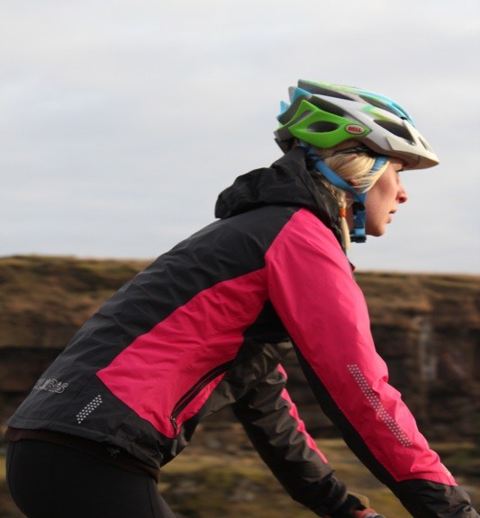 Polaris Women’s Sapphire Jacket & Roam XC Gloves