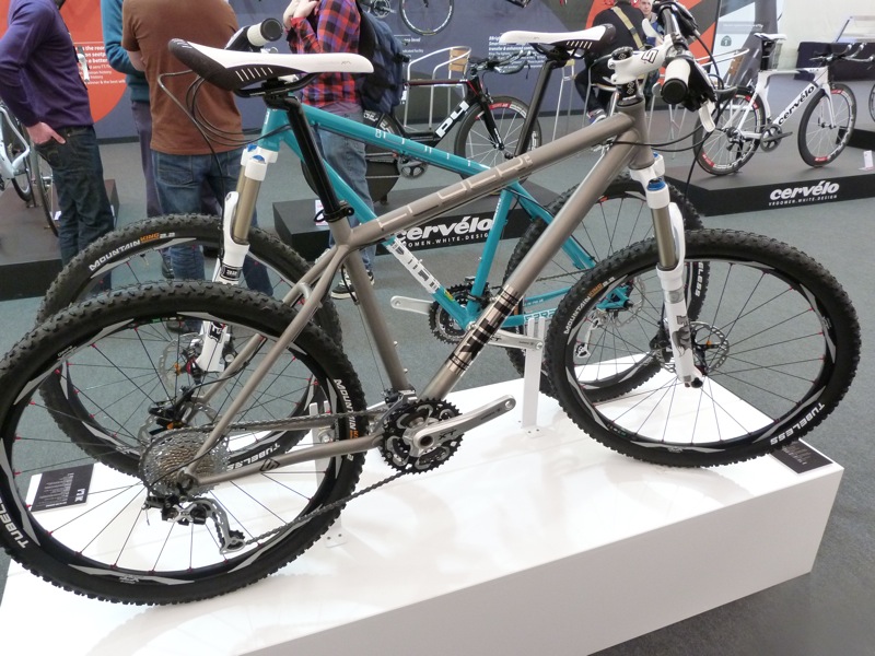 iceBike 2011 Part 2: Saracen, Continental, Genesis