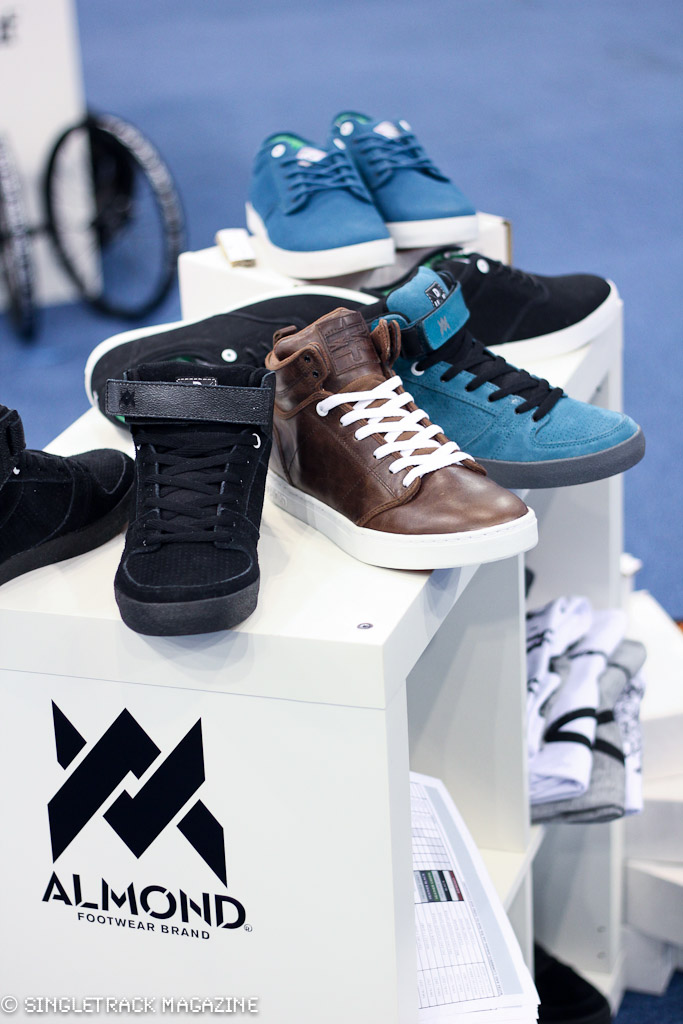 Charge Bikes Surface Clothing Sugoi (9)