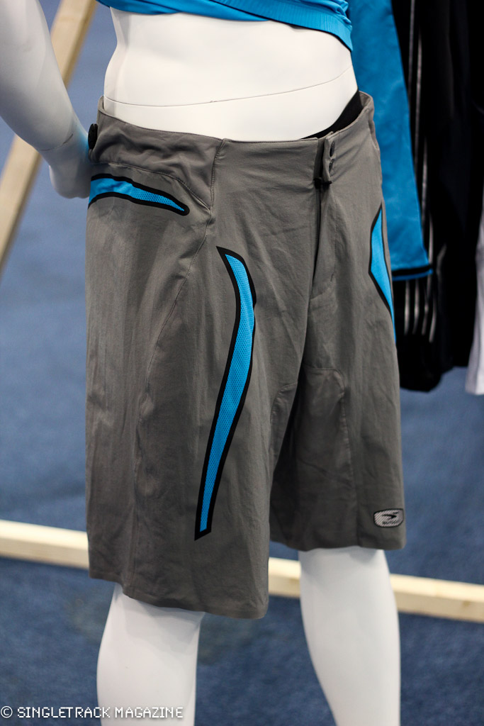 Charge Bikes Surface Clothing Sugoi (8)