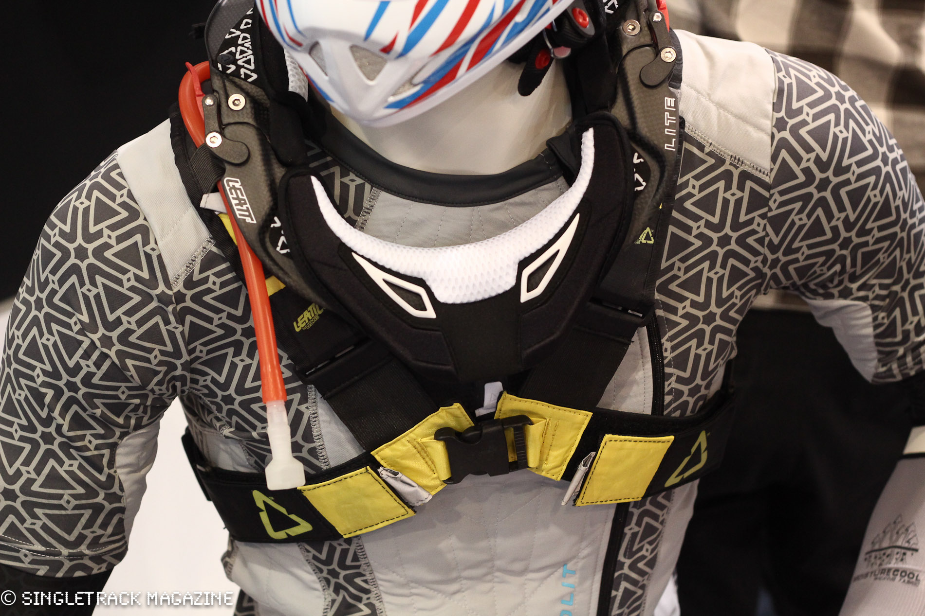 Eurobike2012-0420 Eurobike 2012 Muc-Off Leatt (4)