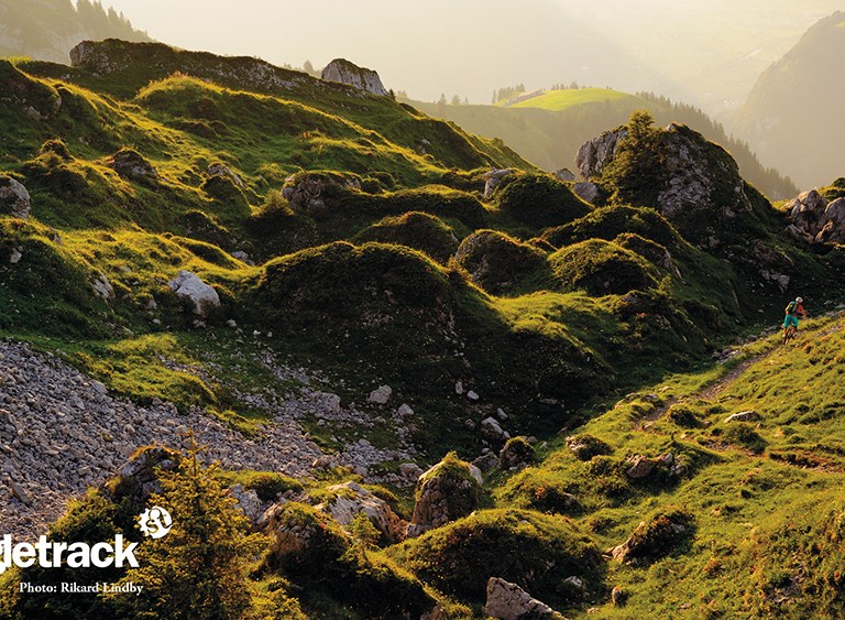 Issue 84 – free desktop and iPad wallpapers!