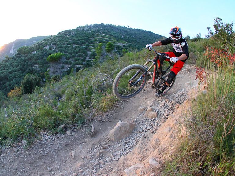 Final(e) Countdown: SCOTT Pros shred EWS