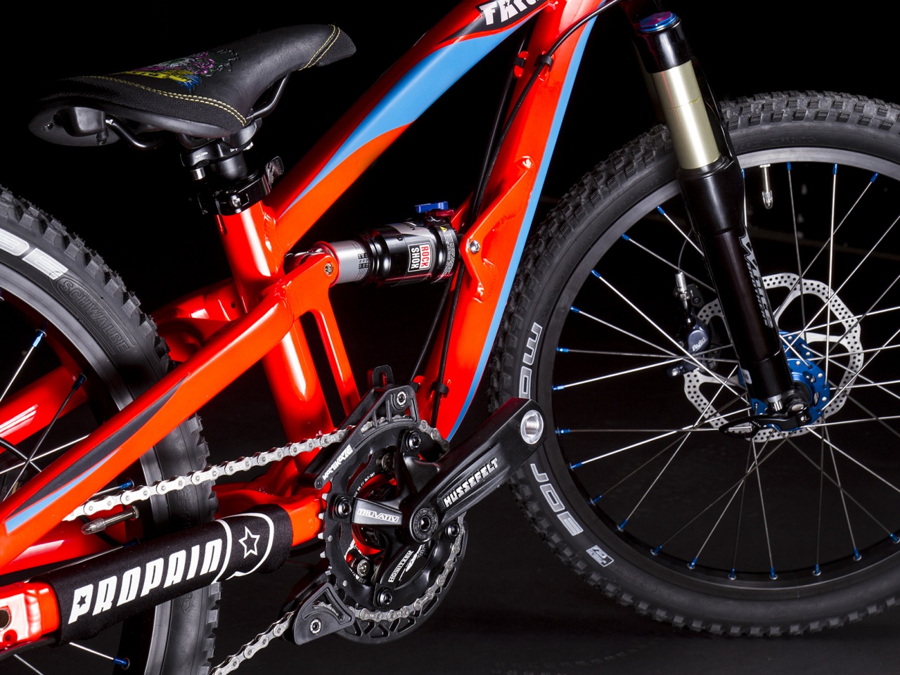 115mm or 125mm cranks, depending on wheel size