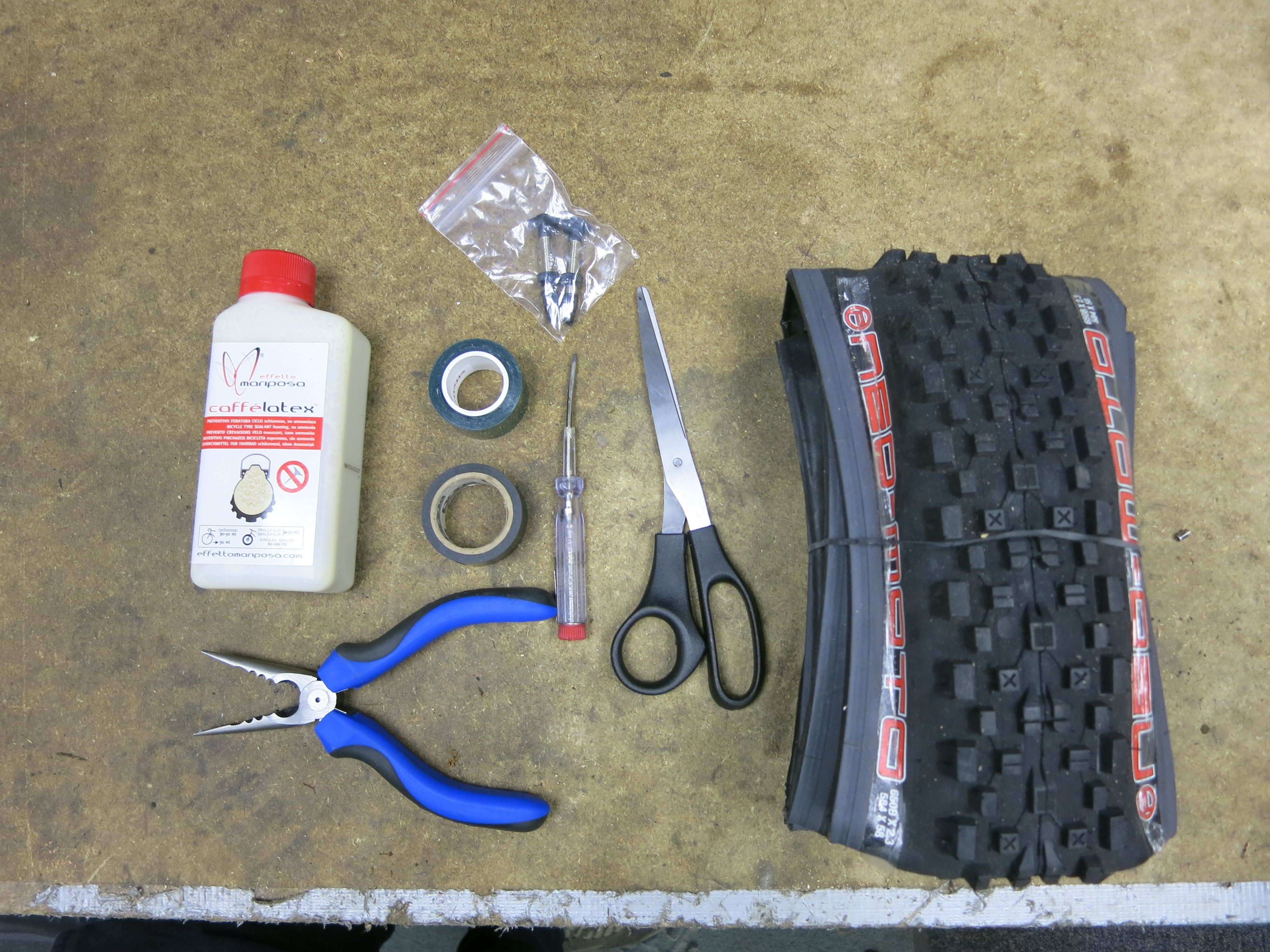 Dan’s Tech Centre: How to fit a tubeless system.