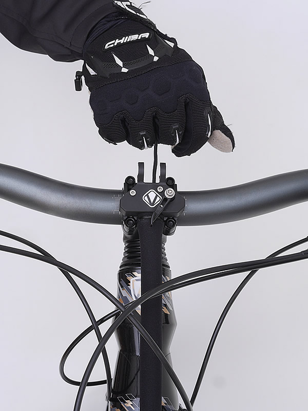 Handle up, fork down.