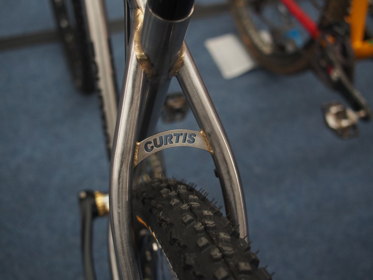 Seatstay bridge