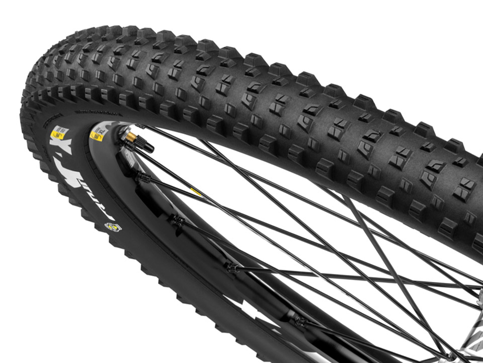 2.4in UST tyres at reasonable weights