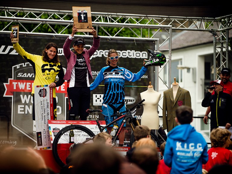 Tweedlove: An interview with Enduro World Series winner Tracy Moseley