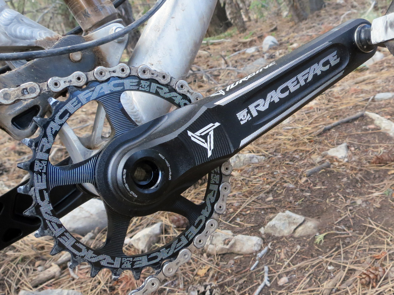 RaceFace releases 2015 Turbine Cinch crankset