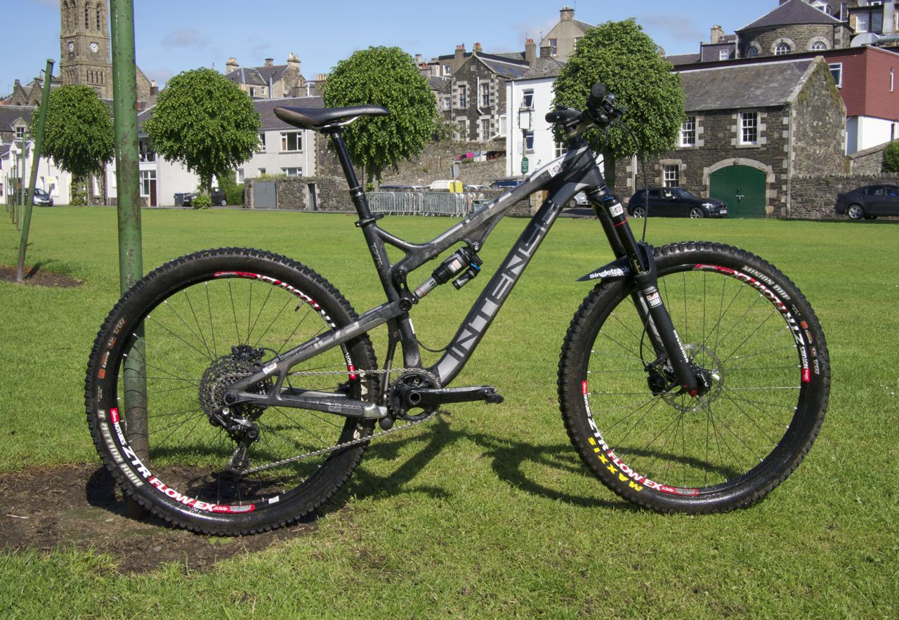 Intense Tracer Carbon T27.5