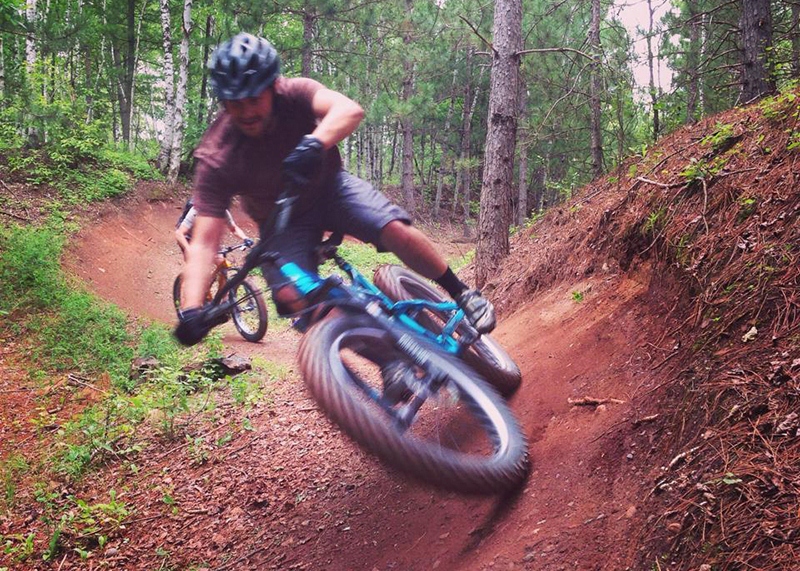 Fat rolling Salsa Bucksaw. Image courtesy Salsa Cycles
