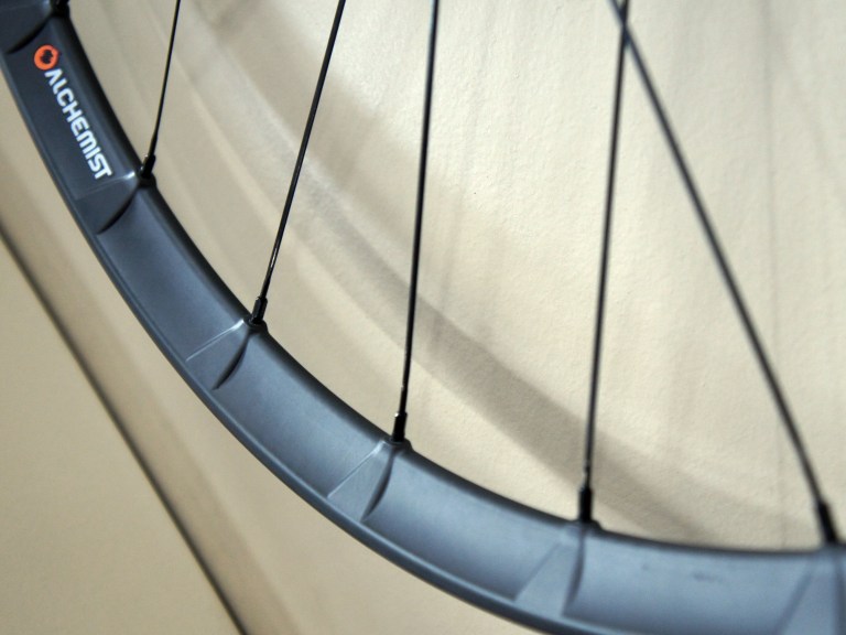Interbike:  Alchemist keeps working carbon magic
