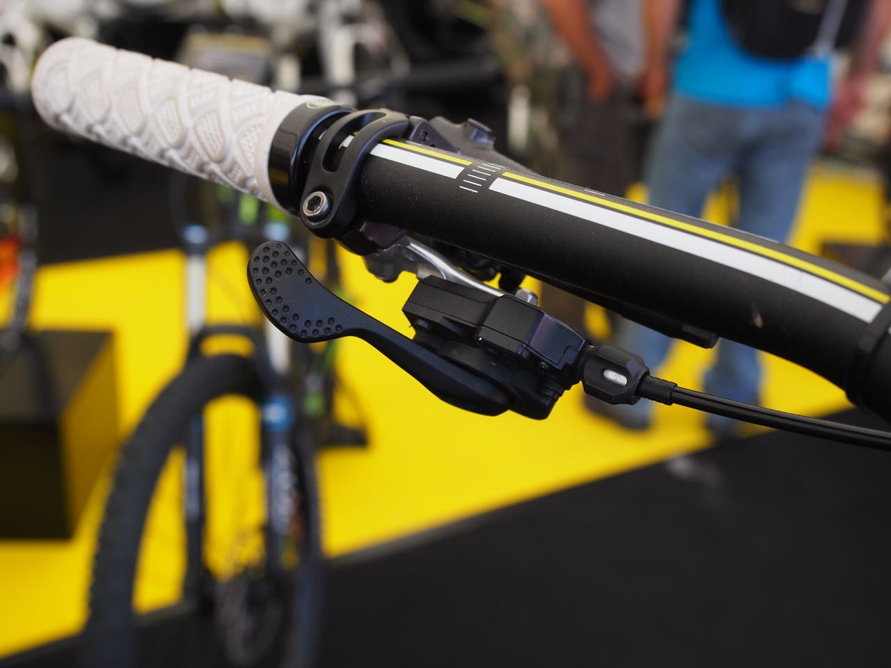 Shimano lever to work the dropper