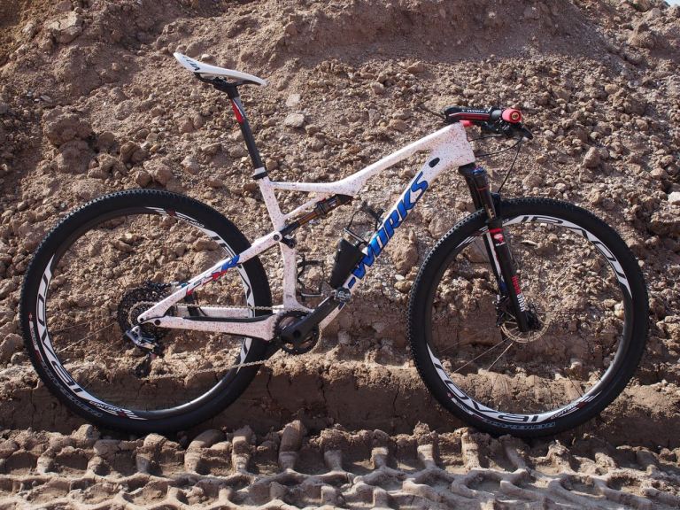 Pro Bikes: Jaroslav Kulhavy’s Specialized Epic
