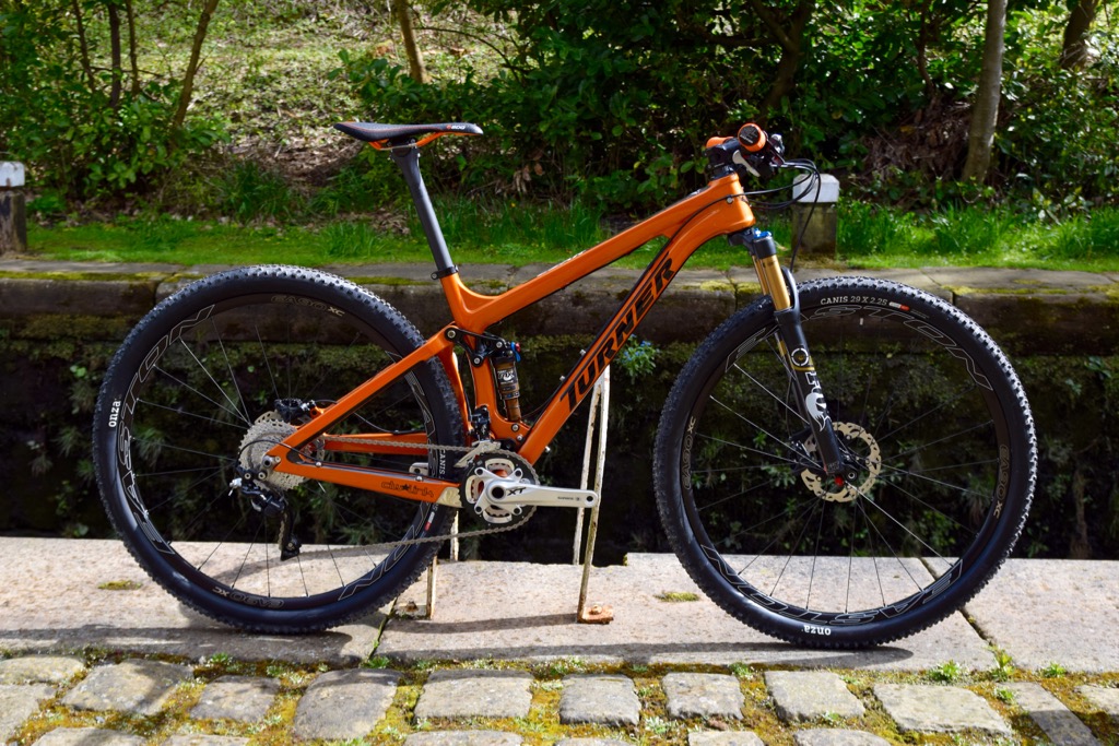 Dropper-post routing