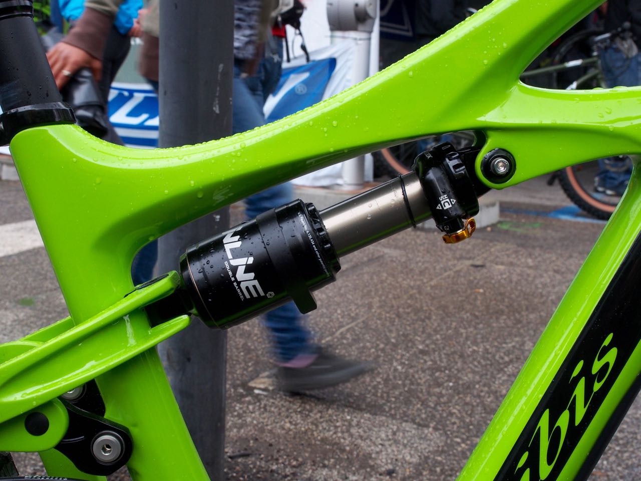 Inline shocker
