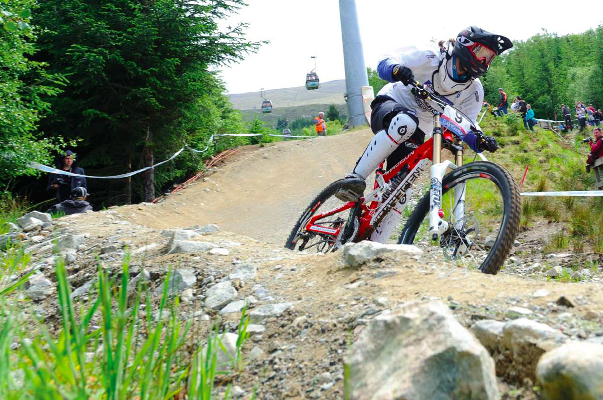 singletrack magazine manon carpenter fort william