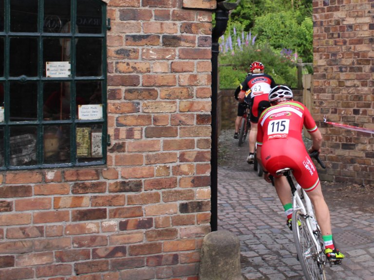 Racing Around a Victorian Town: The Queen Victoria CX
