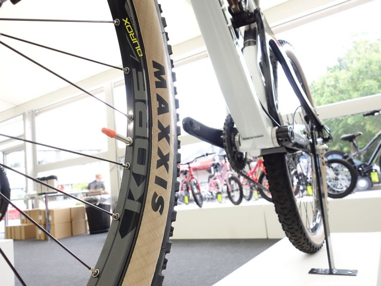 Tan Wall Tyres