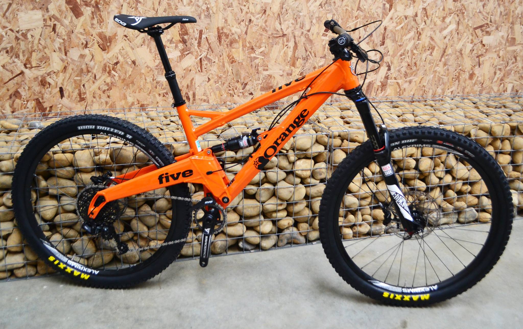 Tuesday Treats 142: C6 Bikes Cambridge