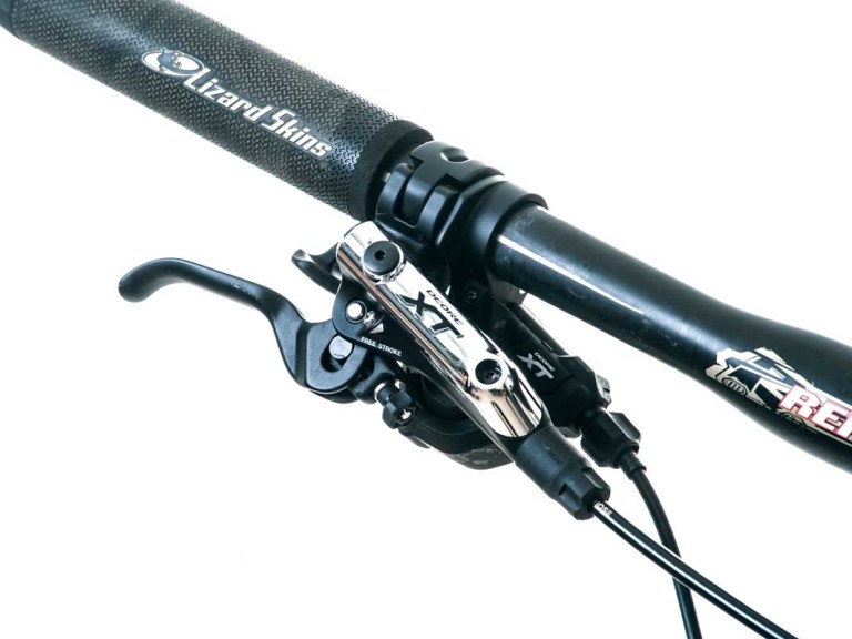 Shimano XT brakes.