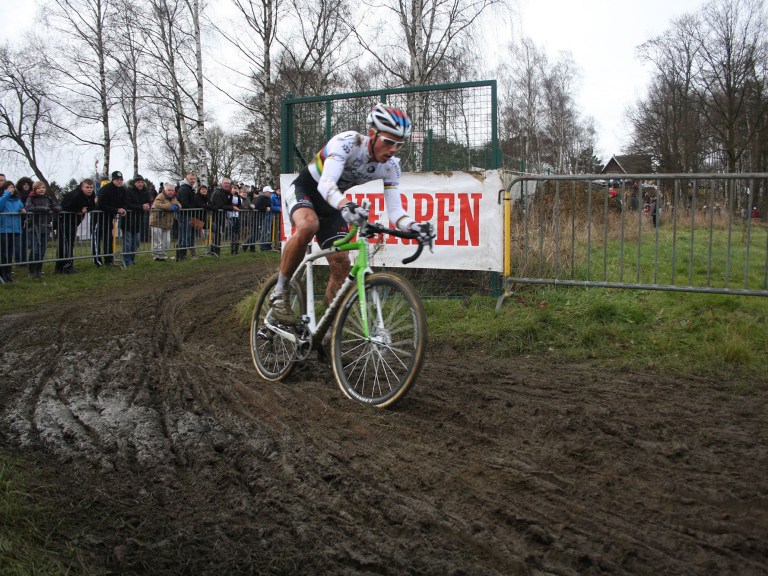 Simon Says: New World ‘Cross