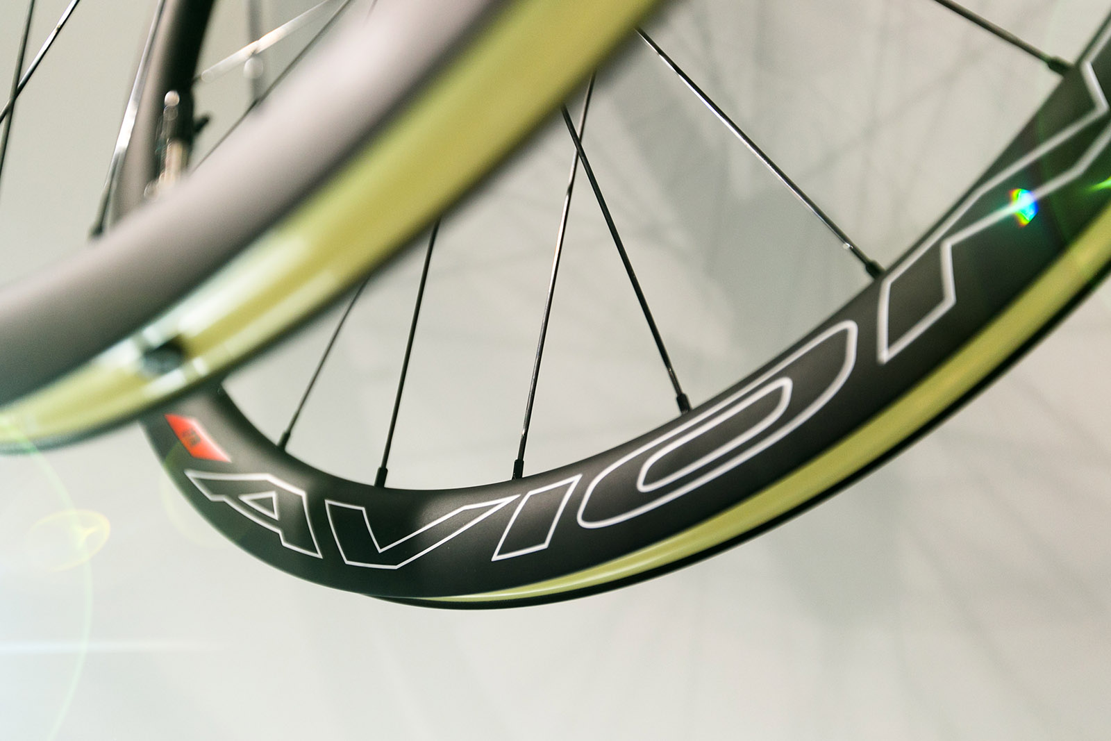 EUROBIKE 2015: Stan’s Notubes Avion Disc Wheelset