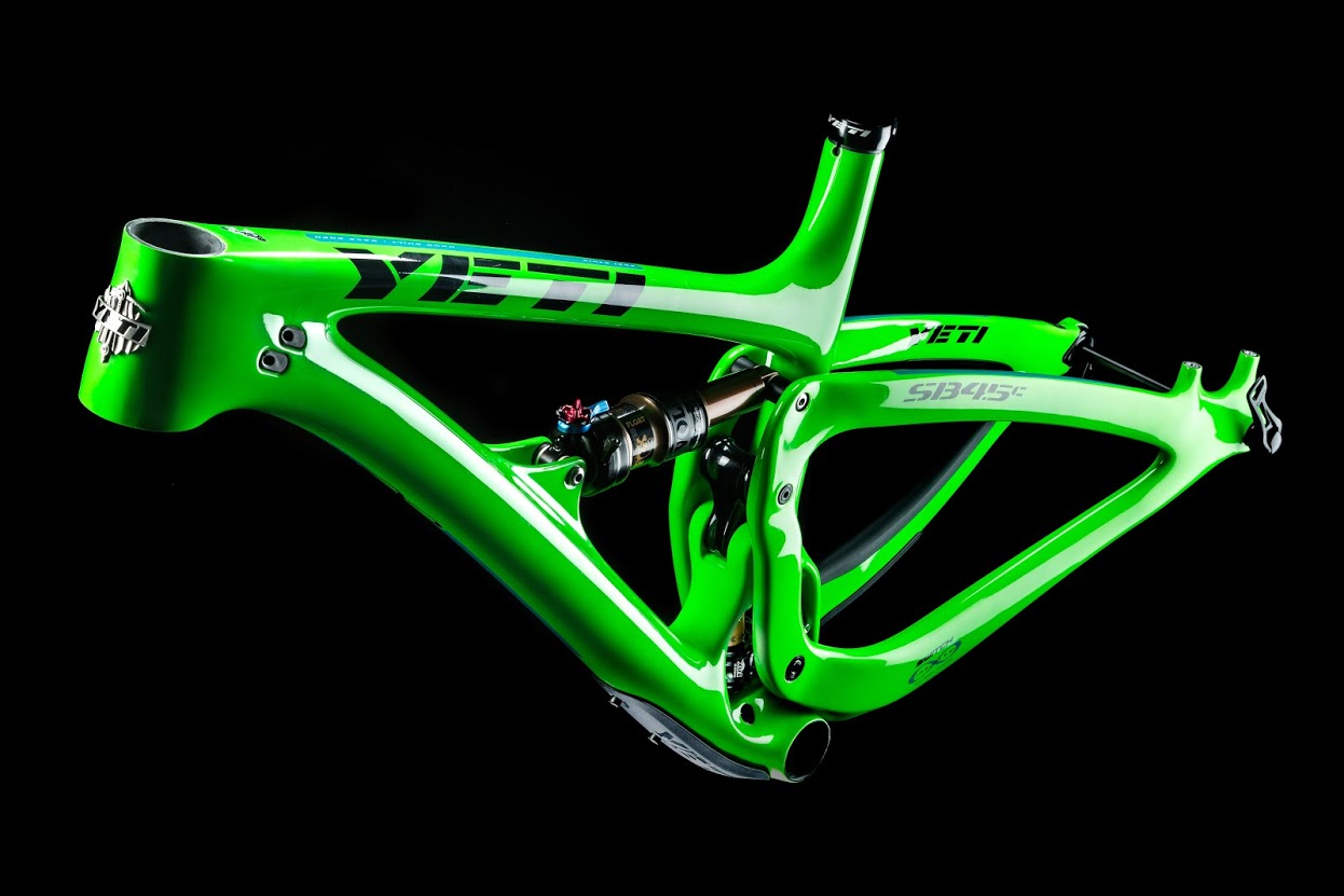 The frame weighs 2.45kg with internally routed cables and a Fox Float Factory DPS shock