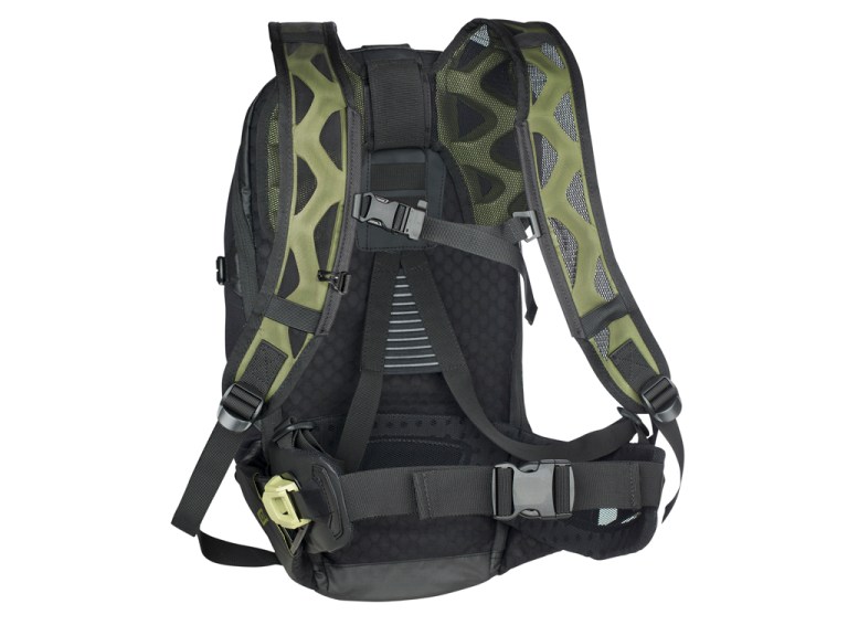 Interbike 2015: Ion Makes Protection Cool