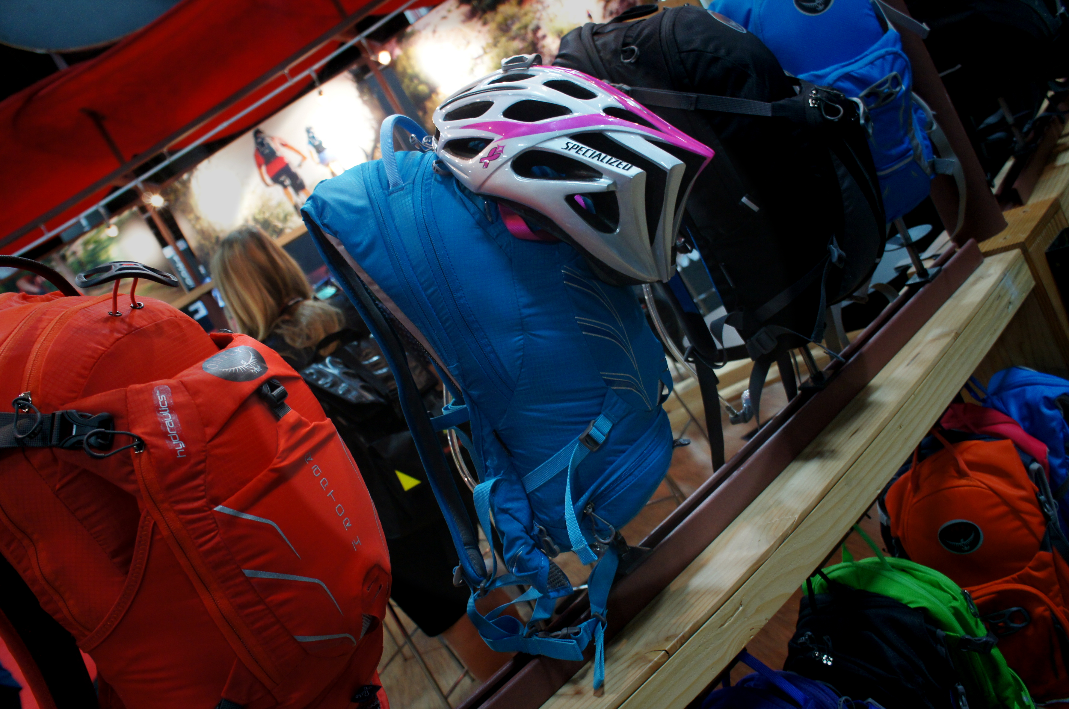 Clever helmet holder revised