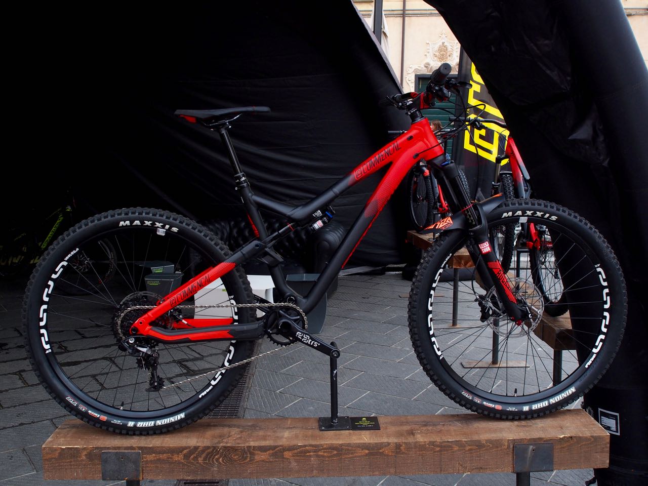 Commencal Meta V4 2016 flavour