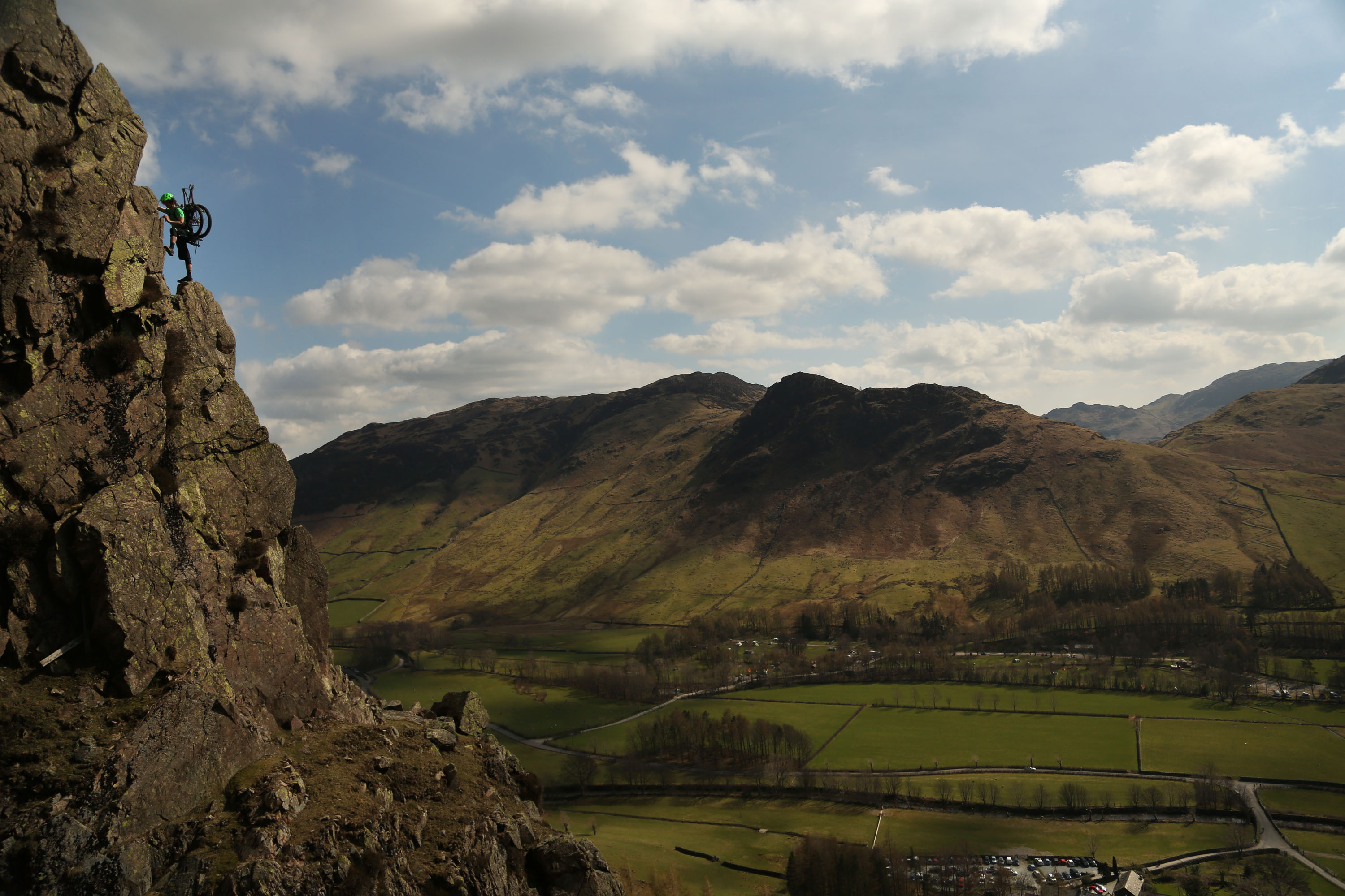 Mid Clmb Rest Wide LOW