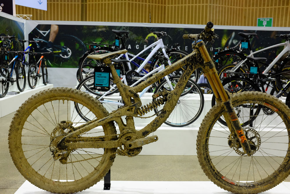 saracen myst, madison saracen, icebike, team bike, saracen