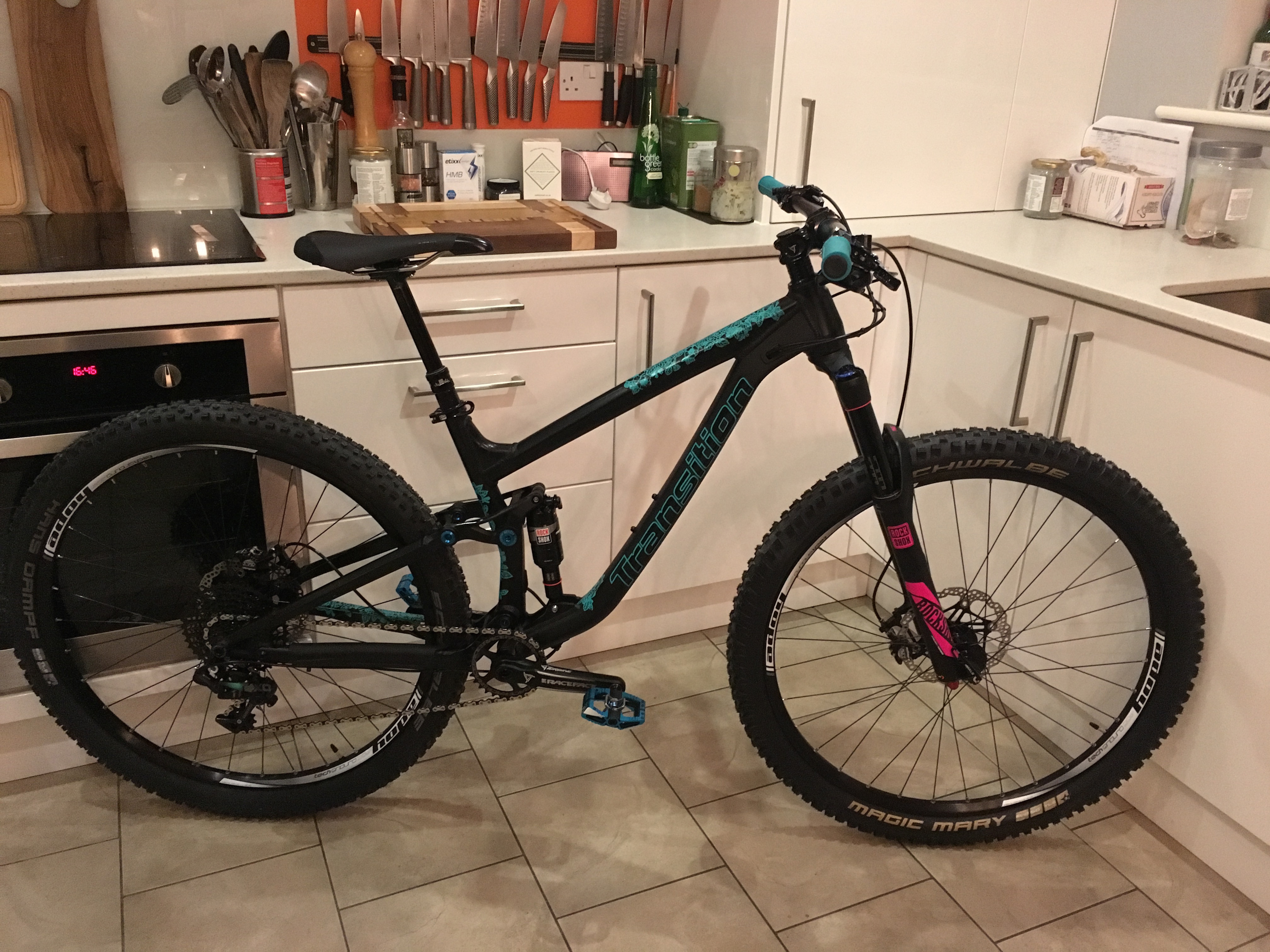 Bikes stolen from Flare Clothing Co.