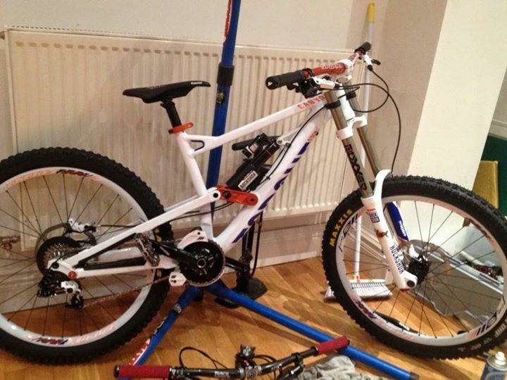 Bikes stolen from Flare Clothing Co.