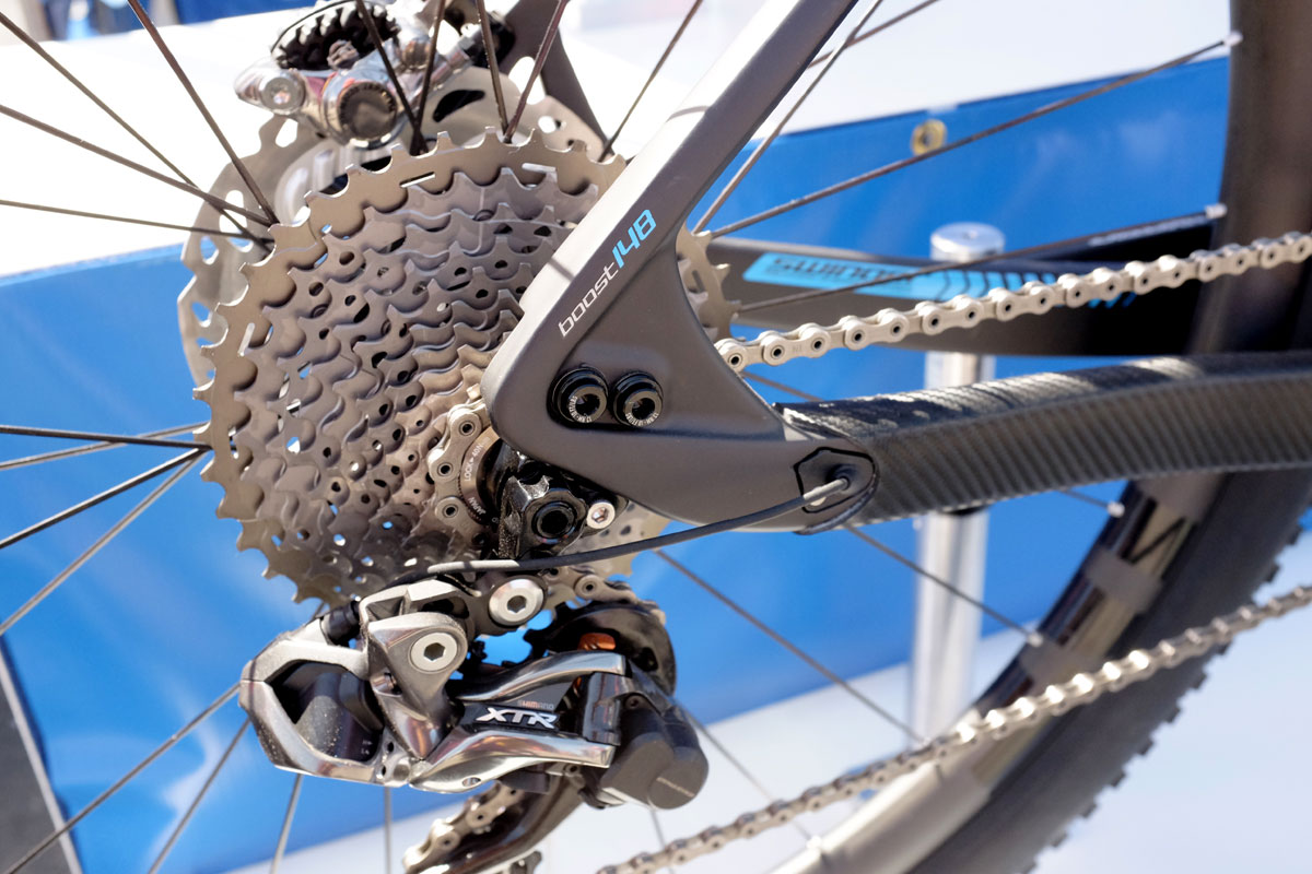 sea otter, pivot cycles, les, carbon hardtail