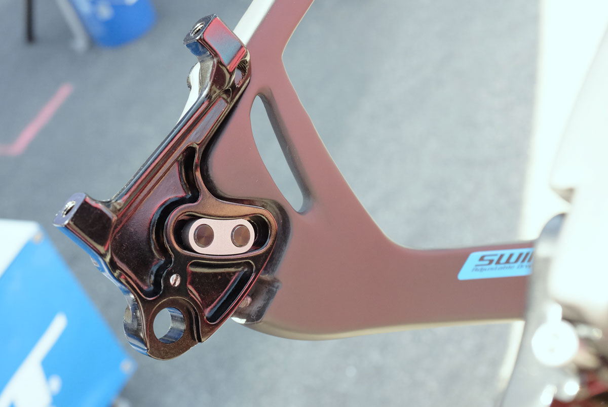 sea otter, pivot cycles, les, carbon hardtail