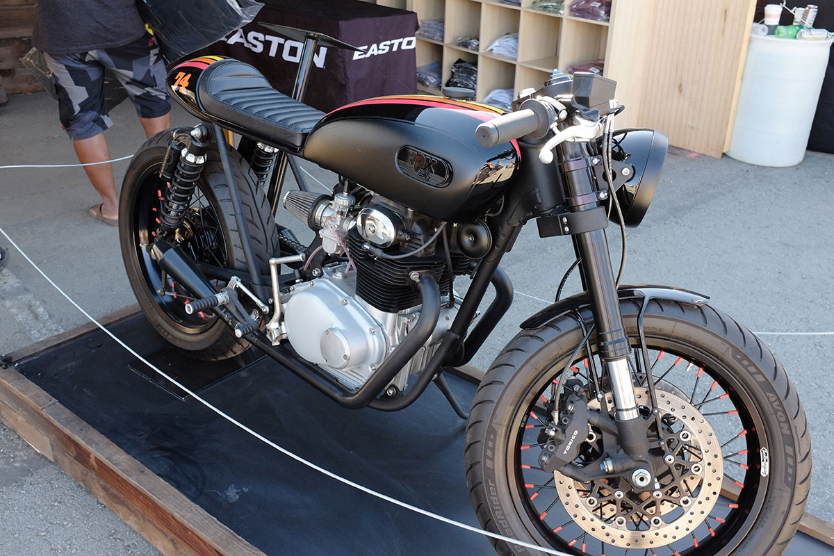 sea otter, vehicles, fox racing shox