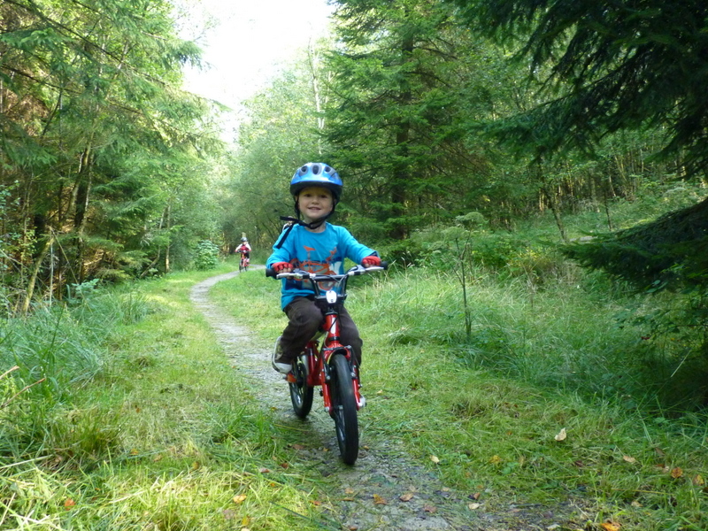 Family Cycling Isla Bike how to make my kids like cycling