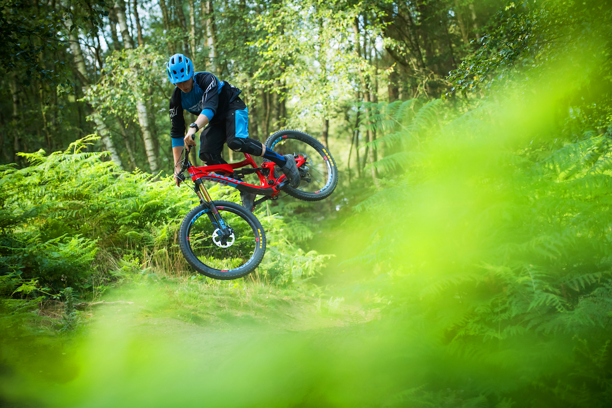 Video: Bernard Kerr Stylin’ On The Pivot Firebird