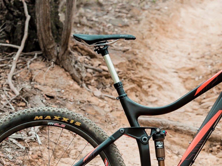 Review: X-Fusion Hilo Strate Dropper Seatpost