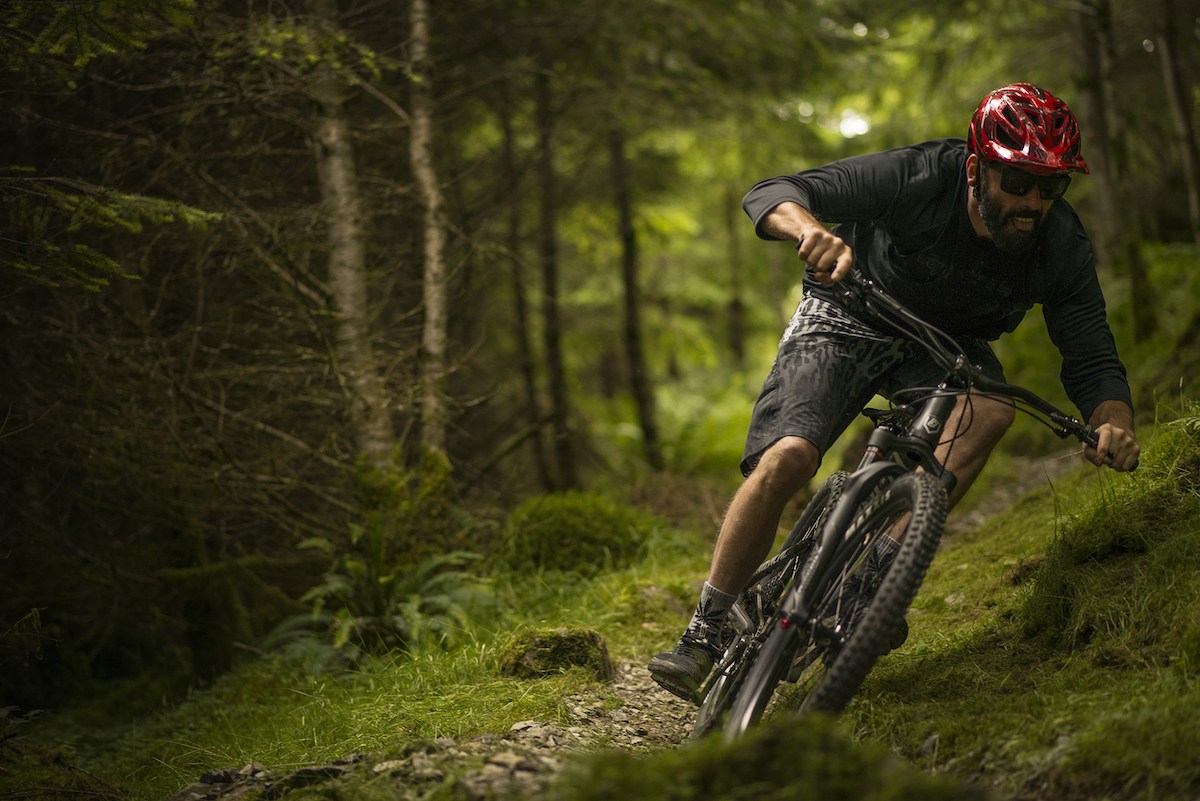 Video: Rob Warner & The 2017 Commencal Meta TR