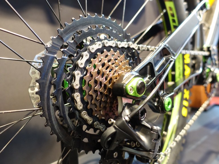 Eurobike 2016: Hope Carbon Bars, Wide Rims & 10-48t Cassette