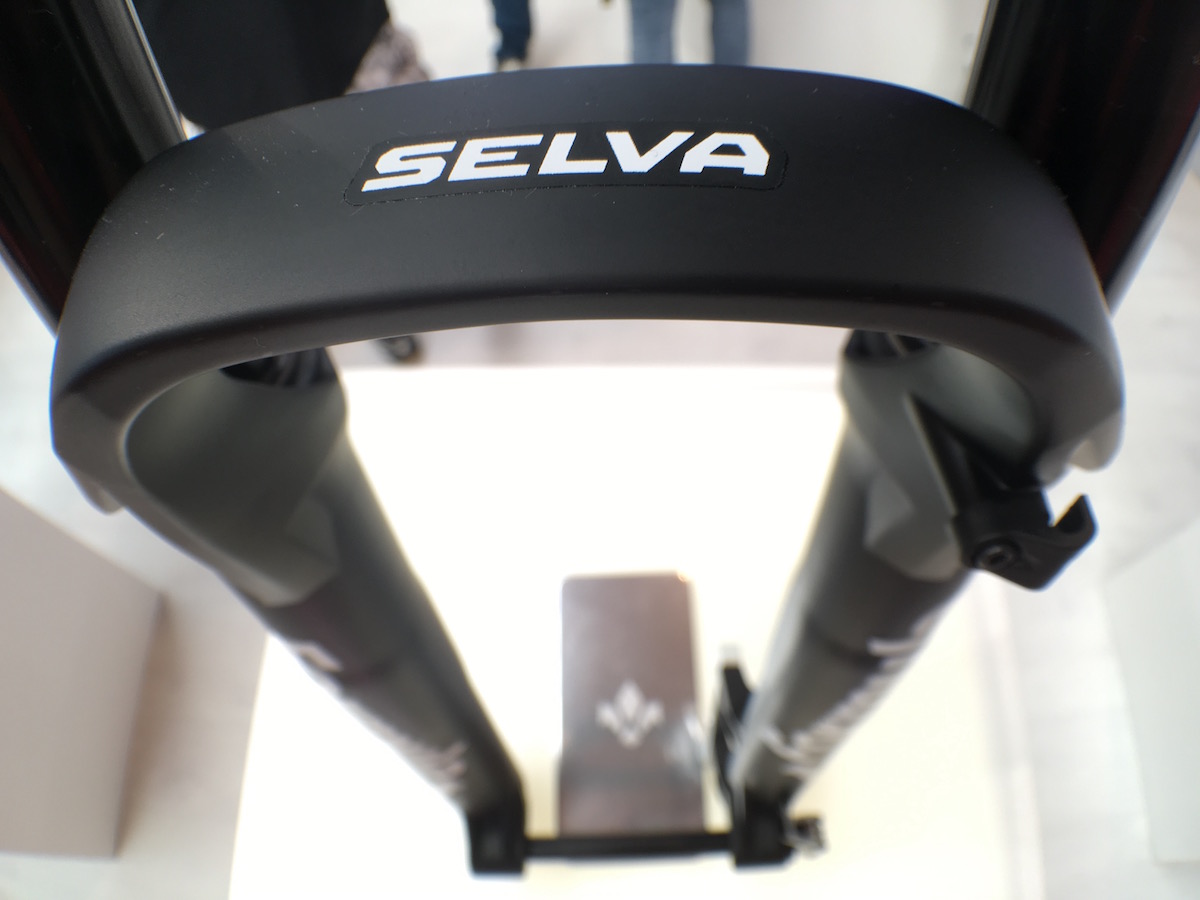 Eurobike 2016: New Formula Forks, Brakes & Wheels