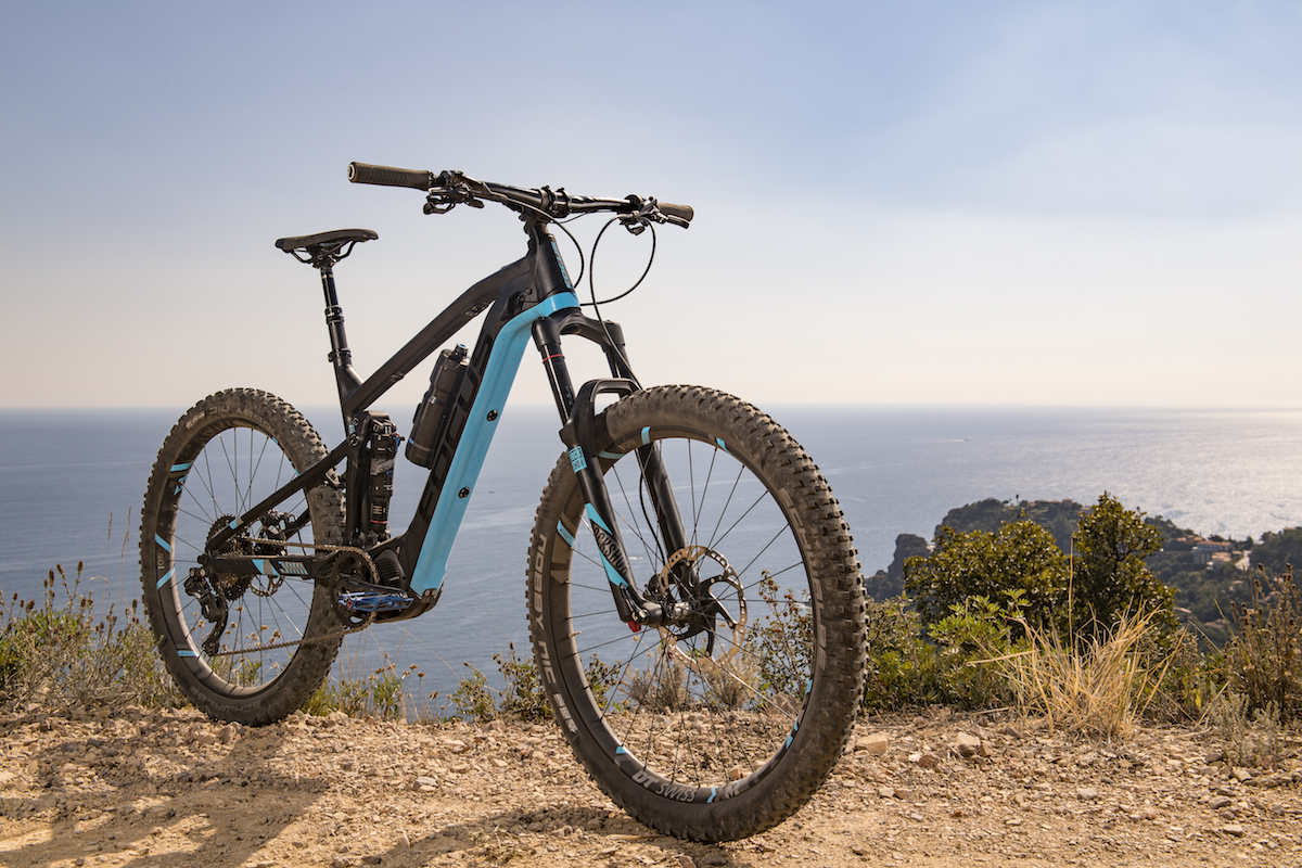 focus jam emtb ebike nice france rocky dry dusty pike rockshox steps shimano e8000 motor battery electronic pedal assist