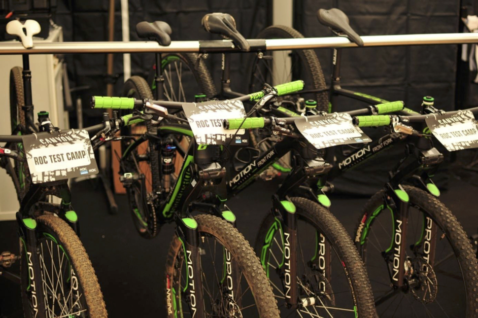 http://singletrackmag.com/wp-content/uploads/2015/11/motion-brings-back-the-parallelogram-fork/