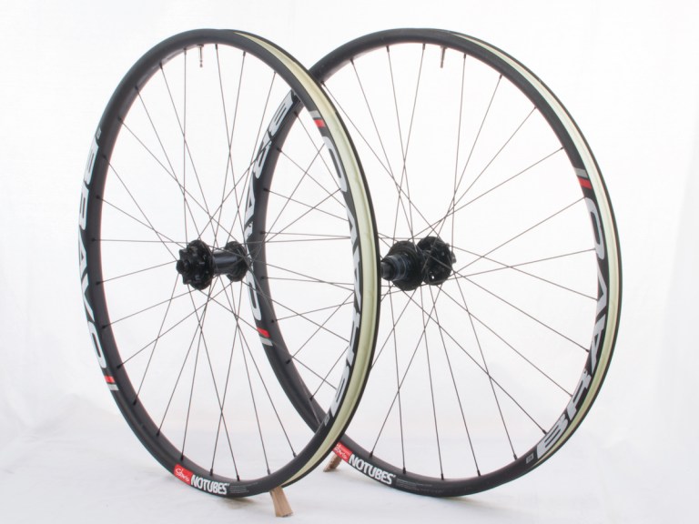 Review: Stans No Tubes ZTR Bravo Wheels