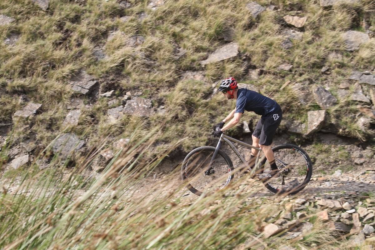j. guillem titanium hardtail 29er rigid carbon stans ztr crest shimano deore xt 2x11 issue 108 biketest